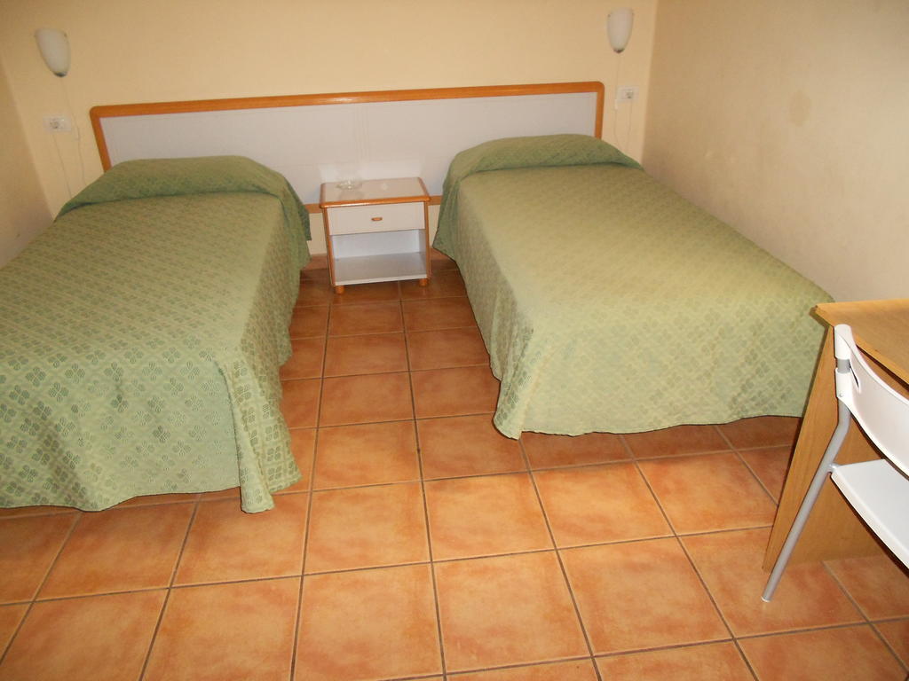 Pension Mova Santa Cruz de Tenerife Szoba fotó